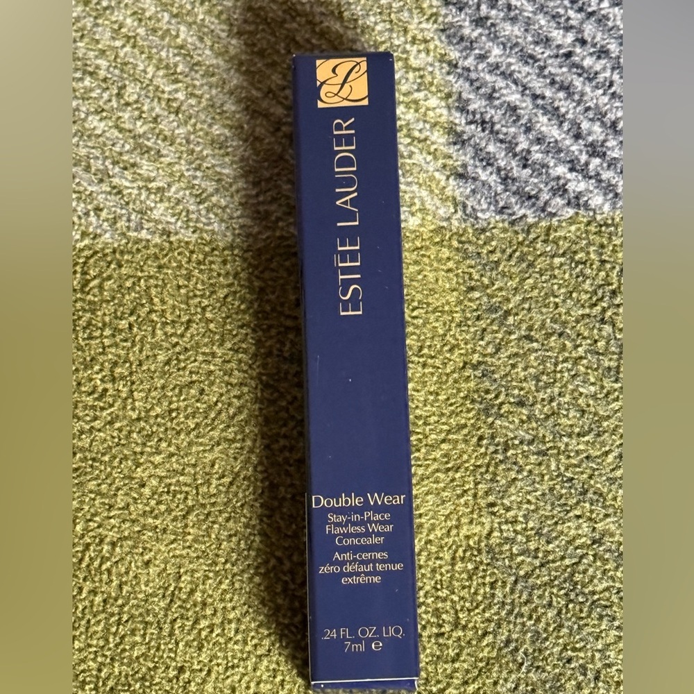 Estée Lauder Double Wear Stay-in-Place Flawless Wear Concealer: Light (Cool) 1C